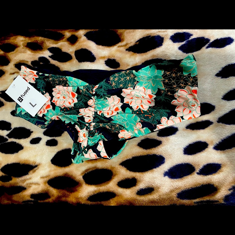 Fused Hawaii Large bottom